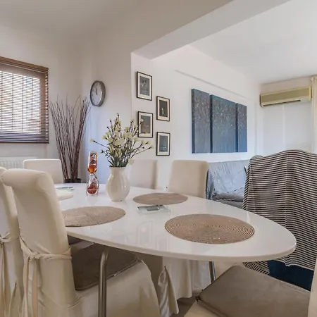 Golden Maisonette Retreat Kechries