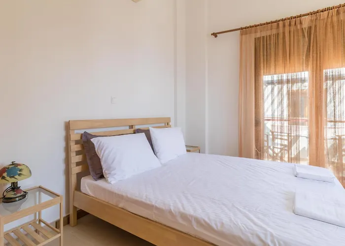 Golden Maisonette Retreat شقة Kechries