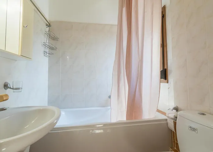 Golden Maisonette Retreat * Kechries