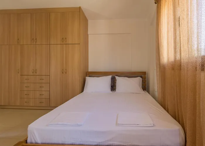 Golden Maisonette Retreat 아파트 *