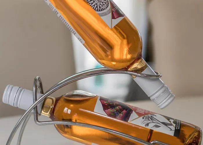 Golden Maisonette Retreat 아파트 *