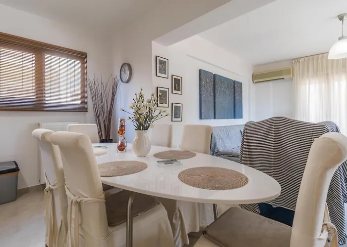 Golden Maisonette Retreat Kechries