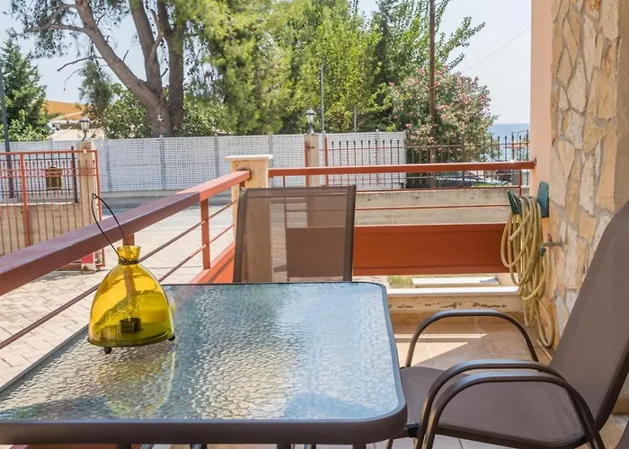 Golden Maisonette Retreat شقة Kechries